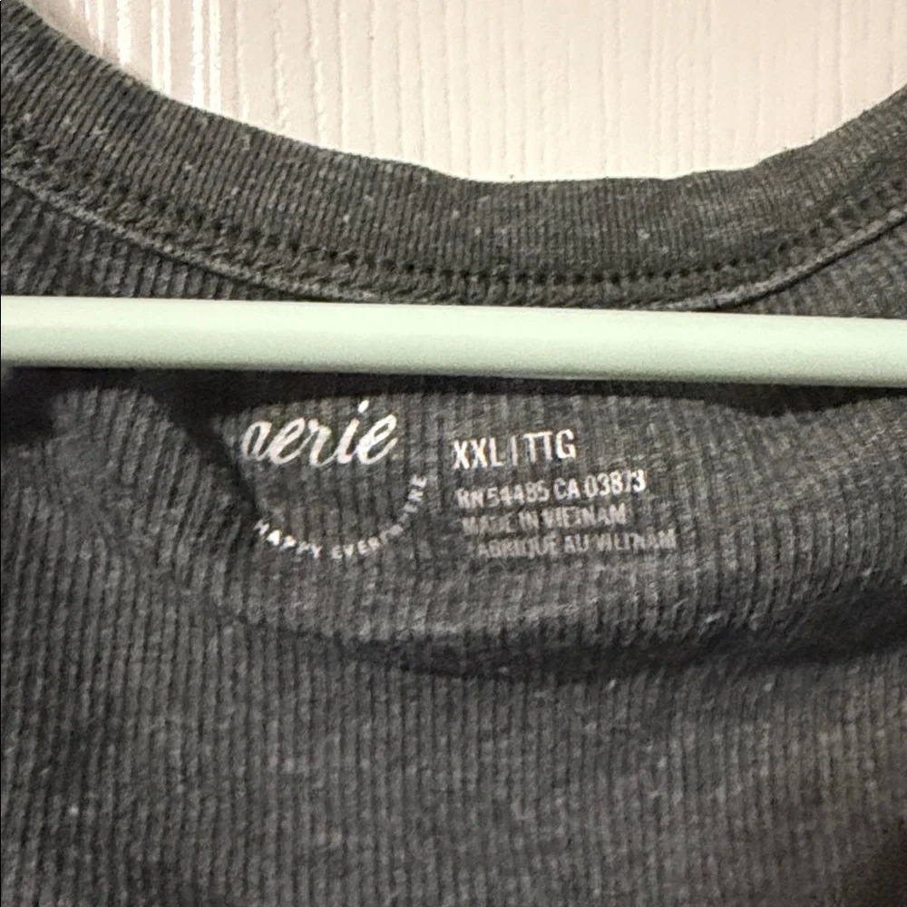 aerie Black Sleeveless Henley Tank - Picture 2 of 2